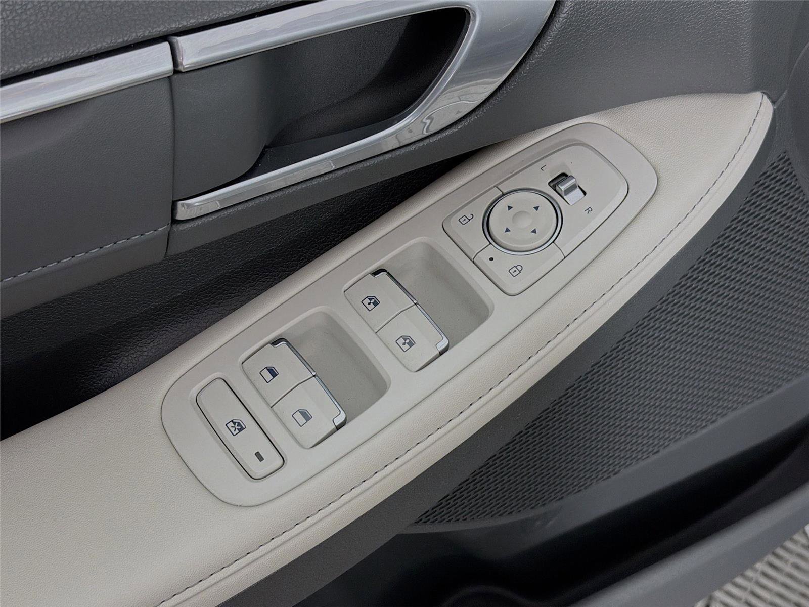 Used 2023 Hyundai Sonata Limited image 20