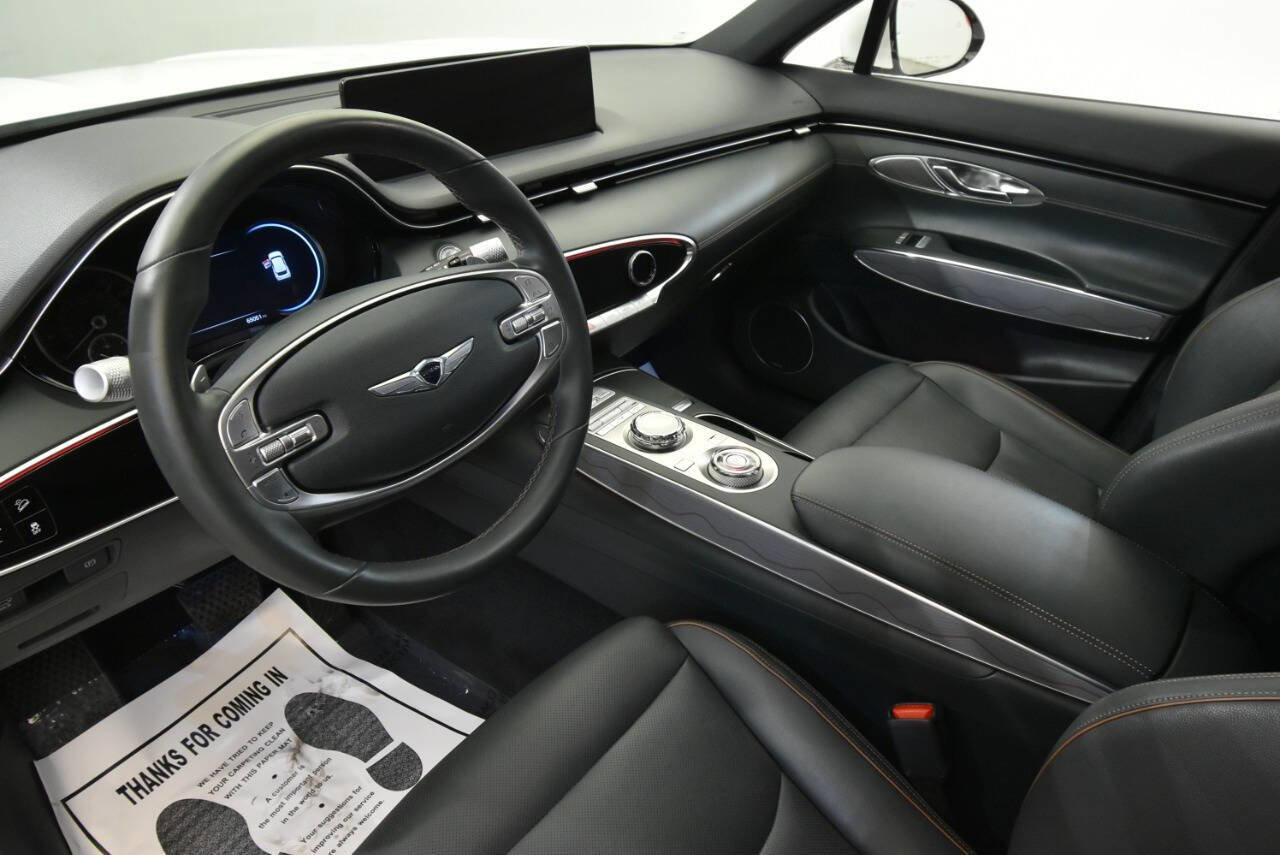 Used 2022 Genesis GV70 2.5T w/ Advanced Package image 12
