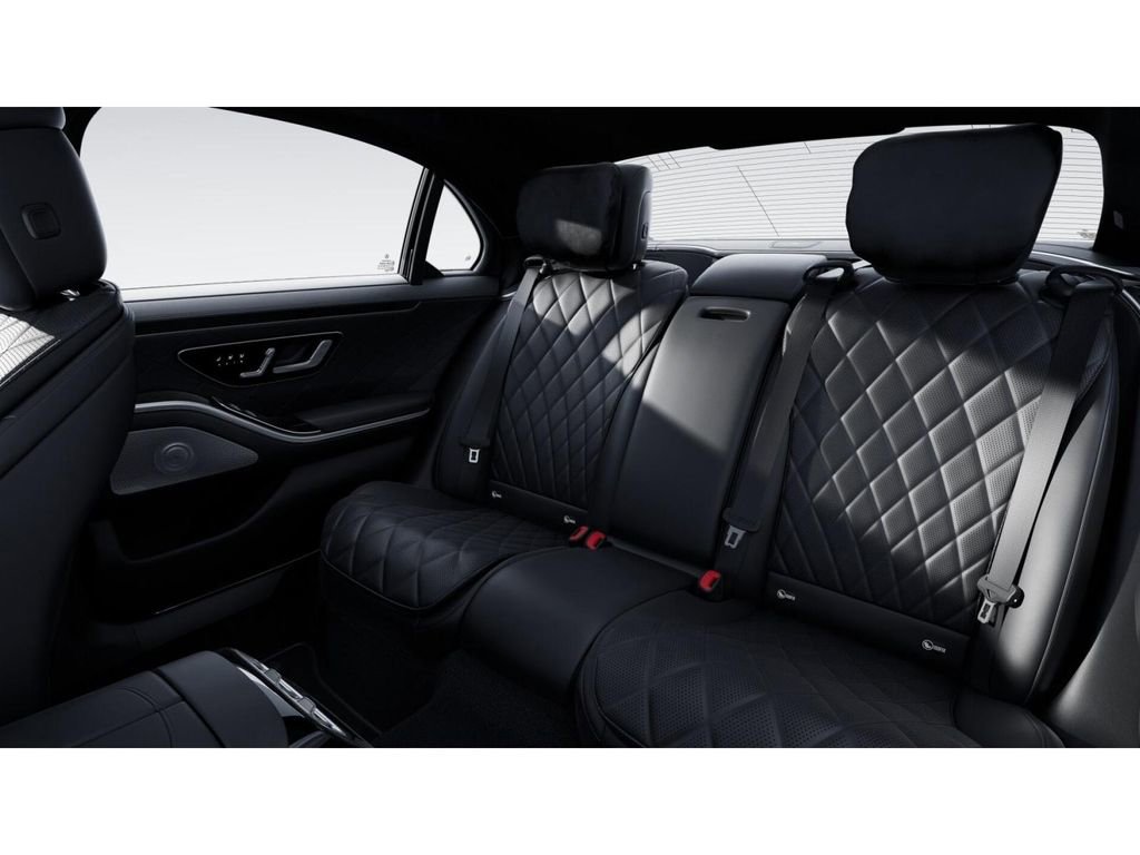 New 2025 Mercedes-Benz S 580e 4MATIC Sedan image 5