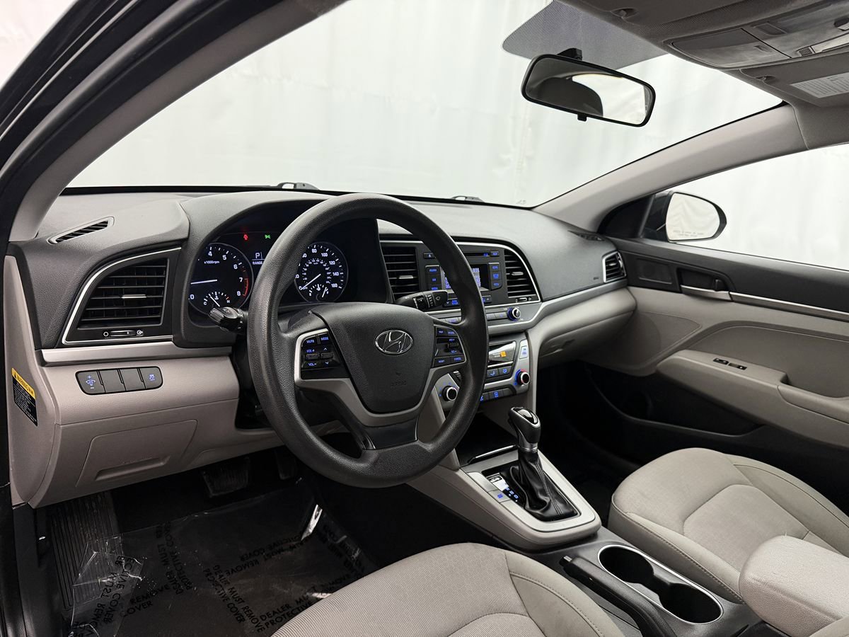 Used 2017 Hyundai Elantra SE FWD image 8