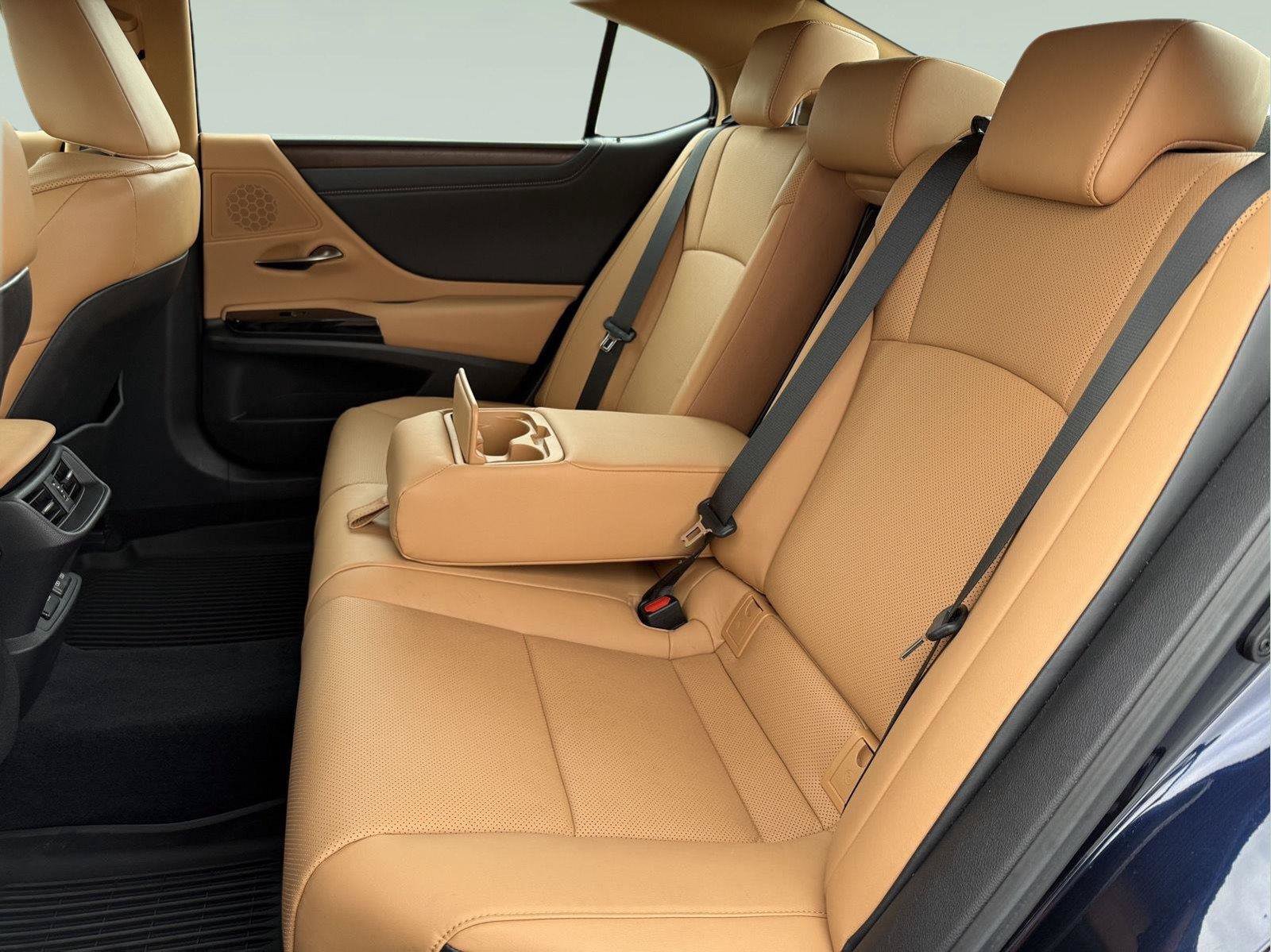 Certified 2024 Lexus ES 350 w/ Premium Package FWD image 21