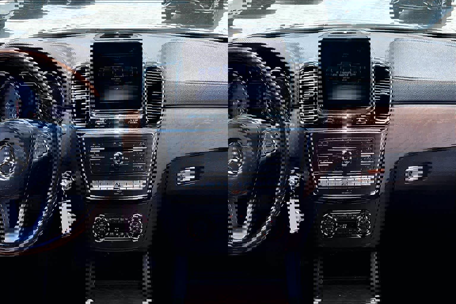 Used 2019 Mercedes-Benz GLS 550 4MATIC image 7