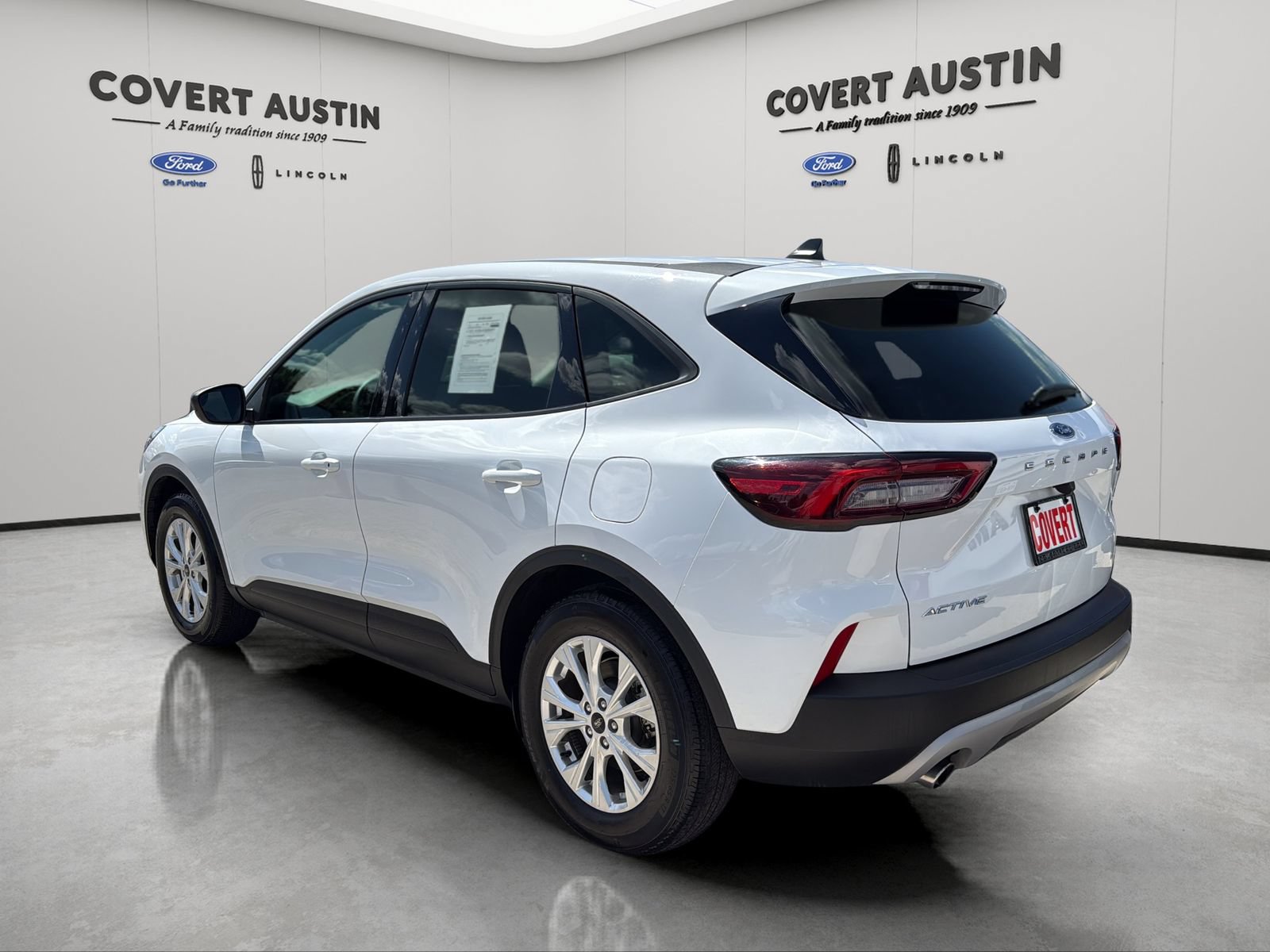 Certified 2025 Ford Escape Active FWD image 4