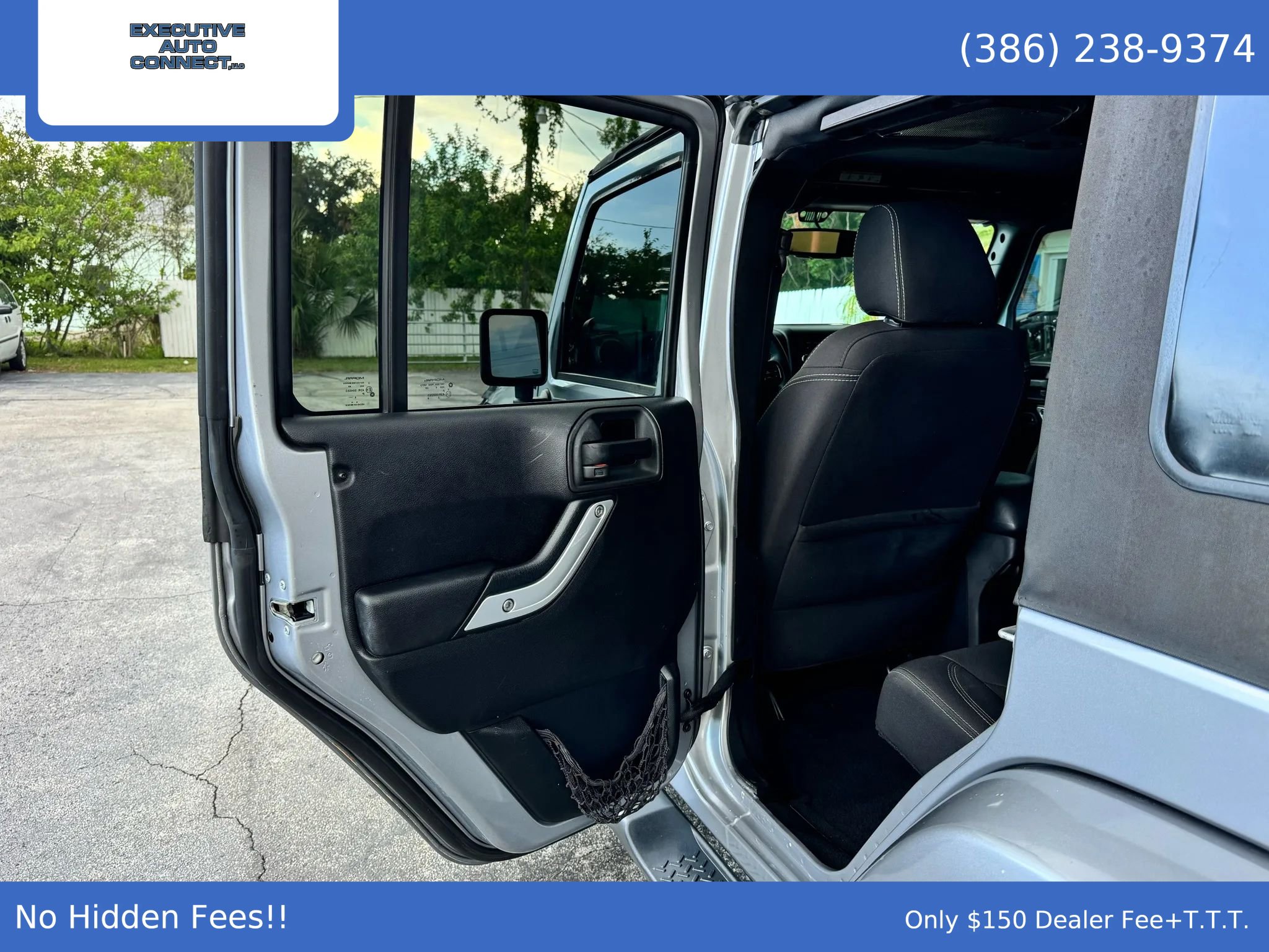 Used 2015 Jeep Wrangler Unlimited Sahara image 9