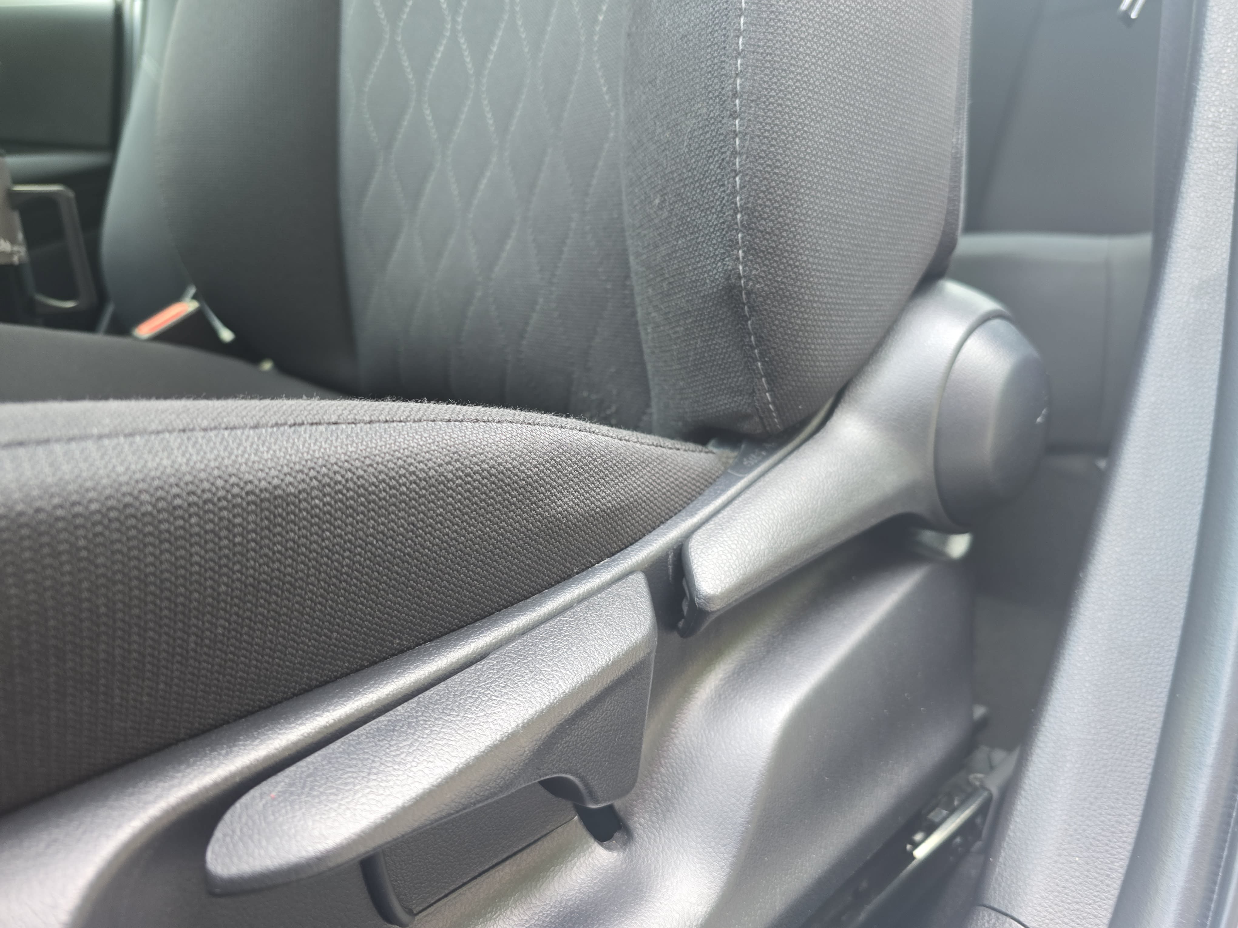 Used 2024 Toyota Corolla LE FWD image 27