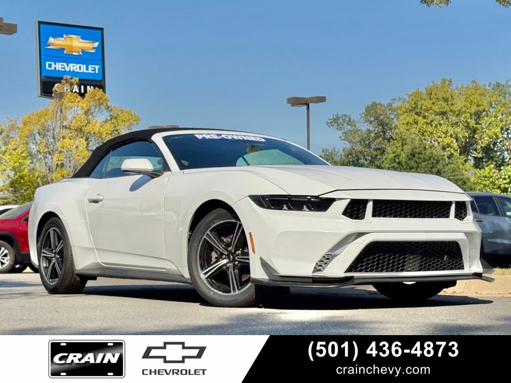 Used 2025 Ford Mustang Premium RWD image 1