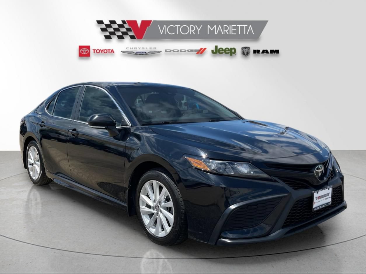 Used 2023 Toyota Camry SE FWD image 7