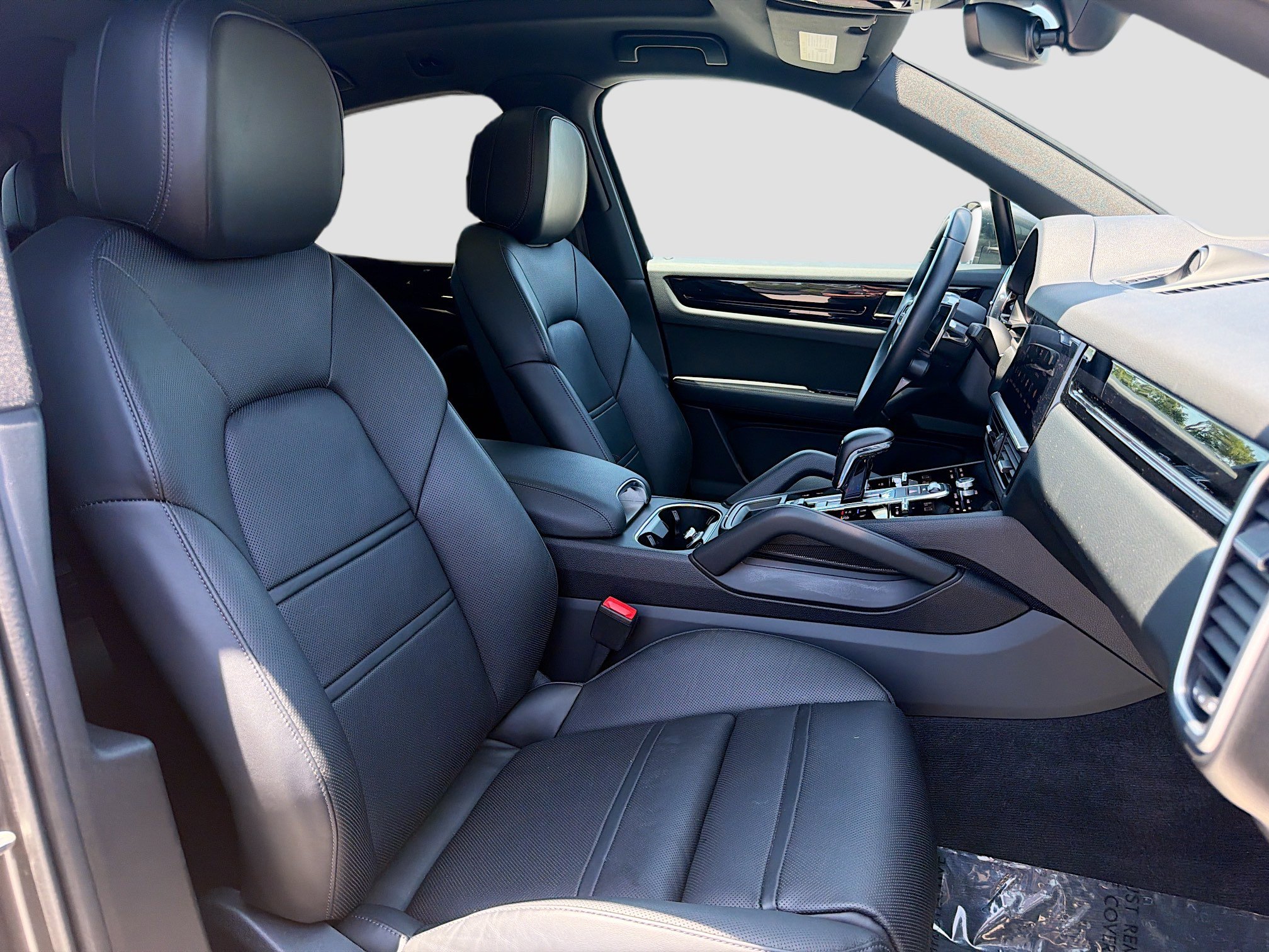 Used 2022 Porsche Cayenne S AWD/4WD image 15