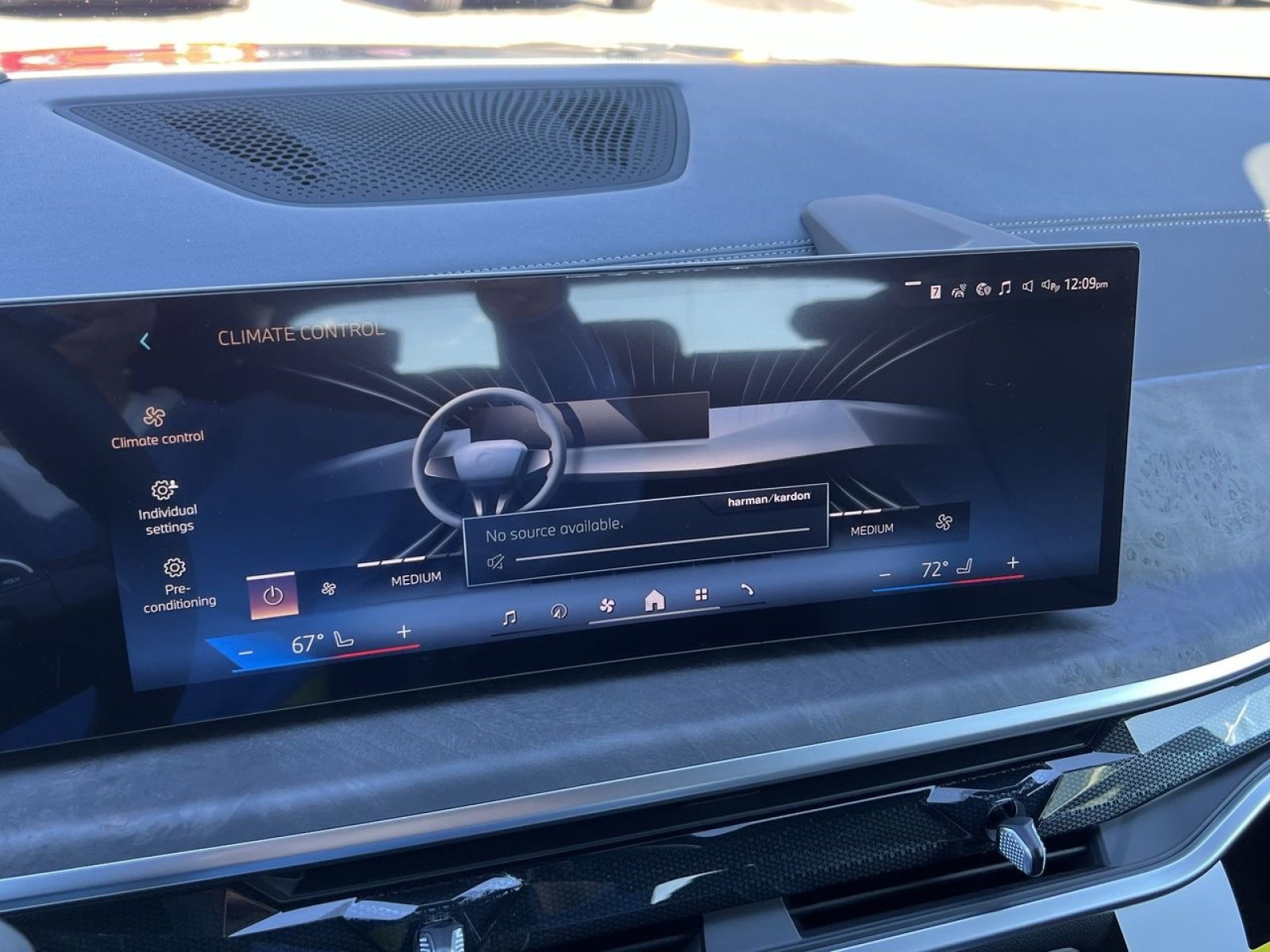 New 2026 BMW X5 xDrive40i w/ Premium Package image 18