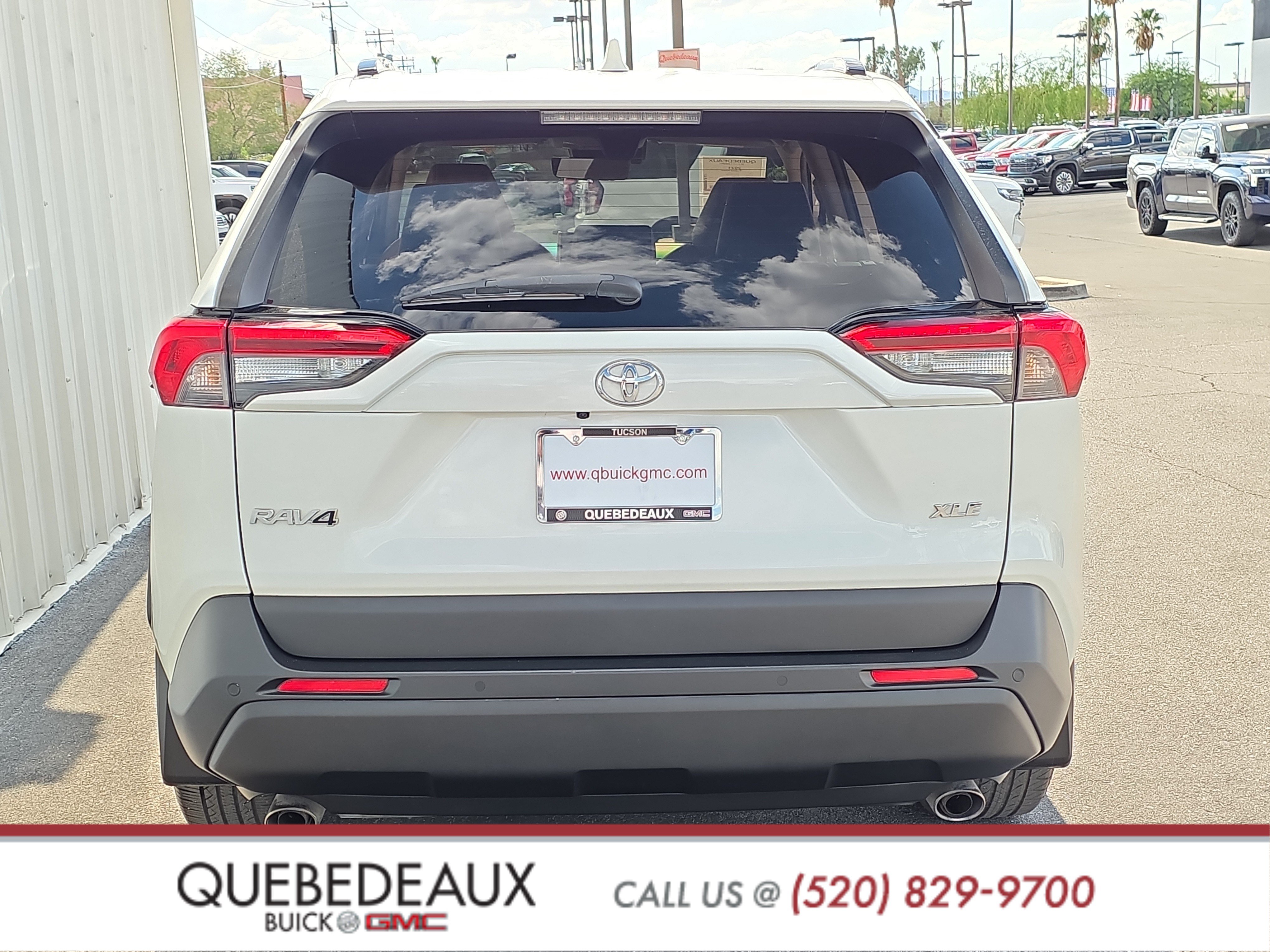Used 2021 Toyota RAV4 XLE Premium FWD image 6