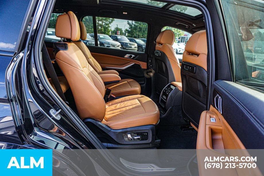 Used 2022 BMW X7 xDrive40i w/ M Sport Package AWD/4WD image 22