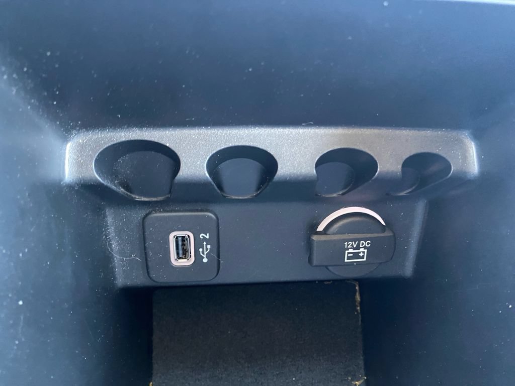 Certified 2019 Jeep Cherokee Latitude Plus AWD/4WD image 44