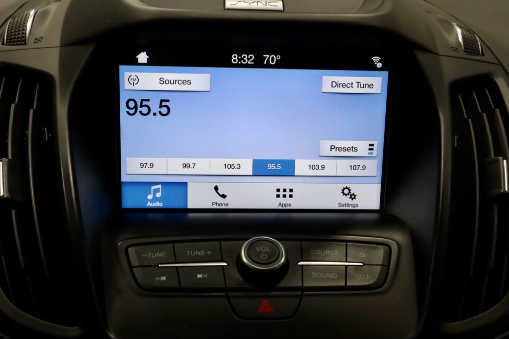Certified 2017 Ford Escape SE w/ Equipment Group 201A FWD image 2