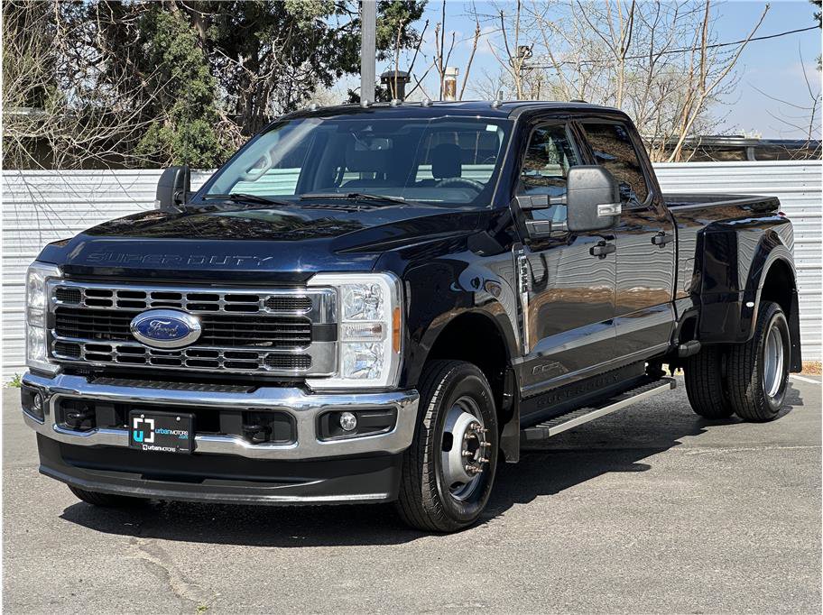 Used 2023 Ford F350 XLT image 6