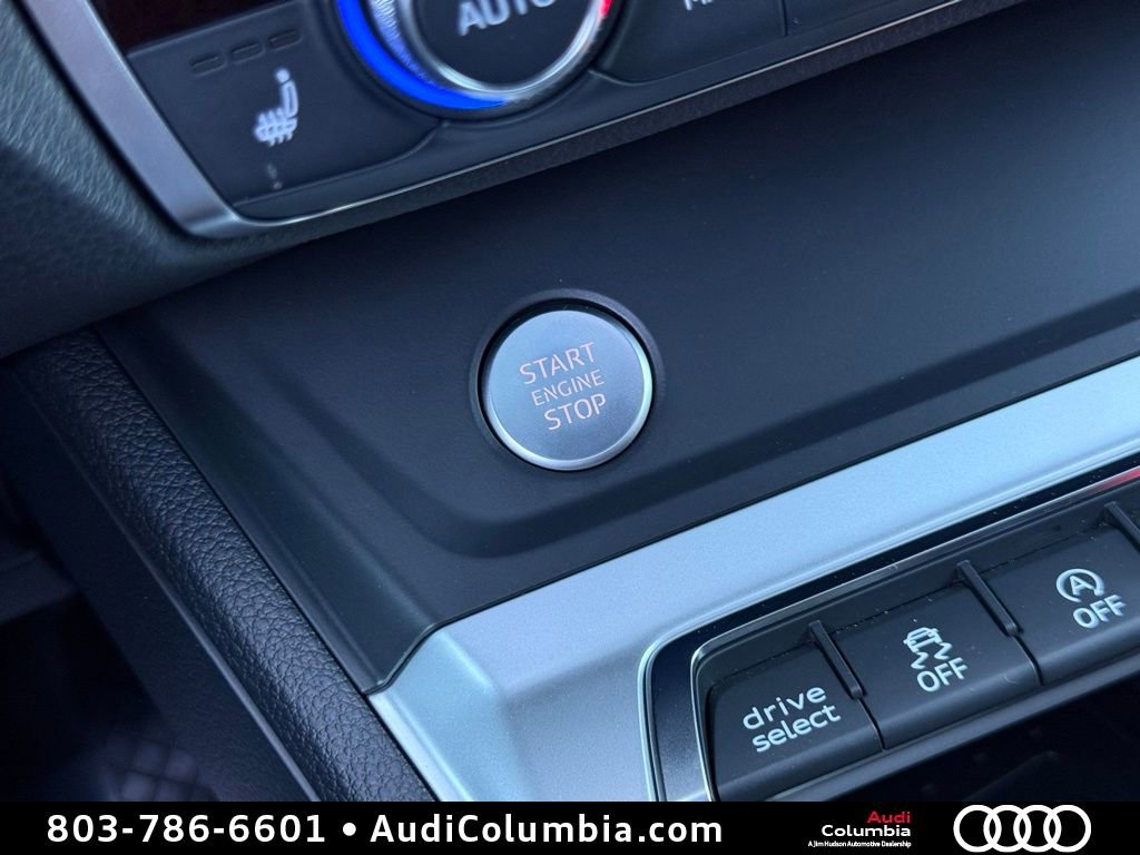 Used 2019 Audi Q3 2.0T Prestige w/ Prestige Package image 32