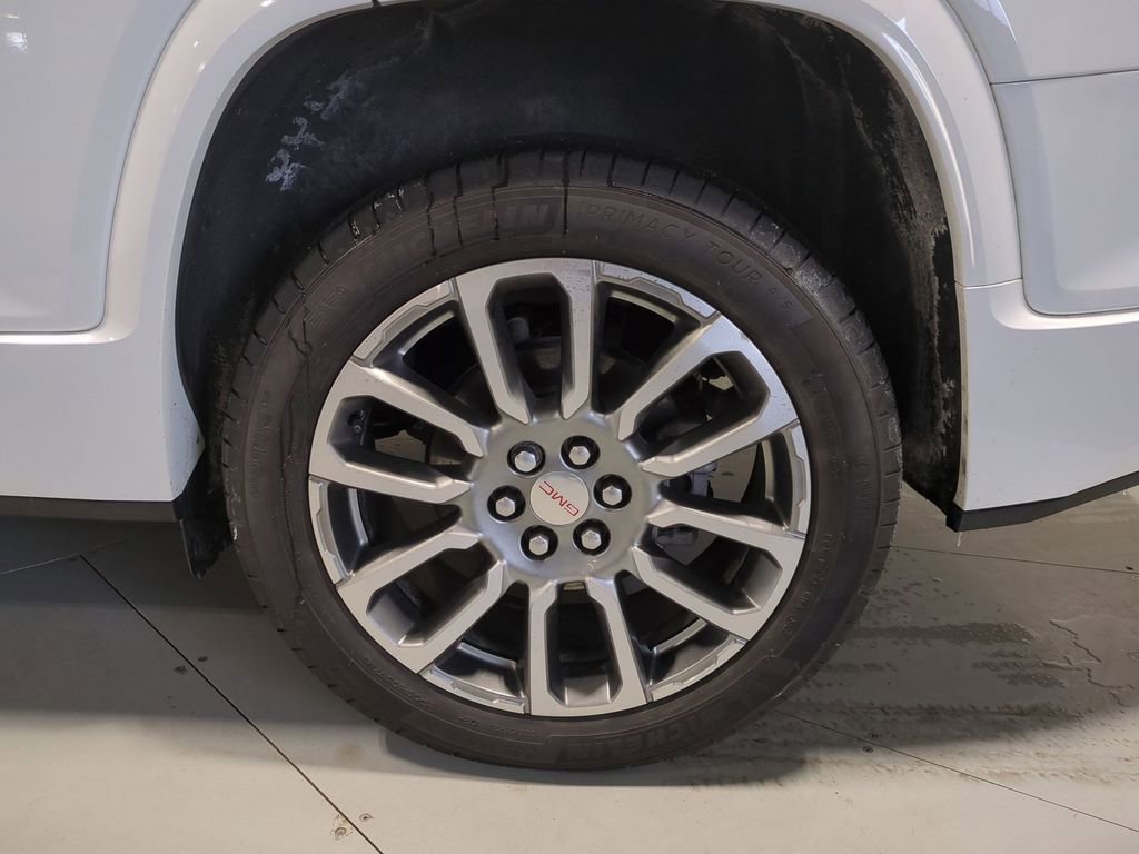 Used 2023 GMC Acadia Denali w/ Denali Ultimate Package image 17