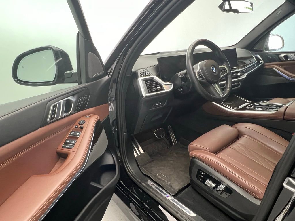 Certified 2024 BMW X5 xDrive40i w/ Executive Package image 22