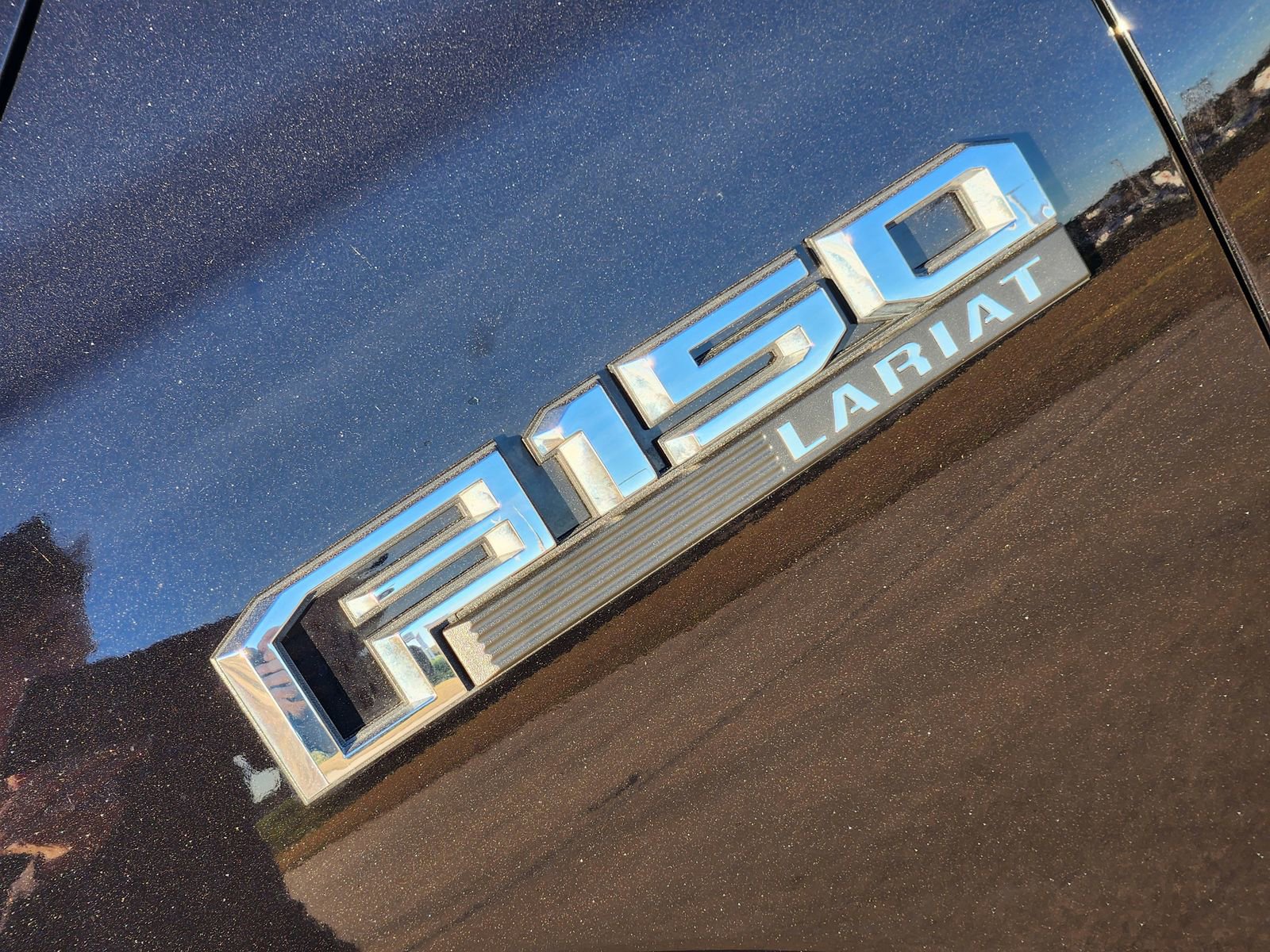 Used 2020 Ford F150 Lariat image 16