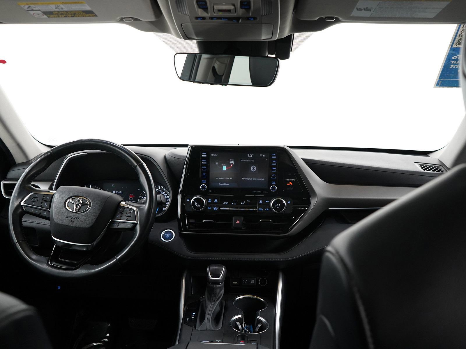 Used 2021 Toyota Highlander XLE image 12