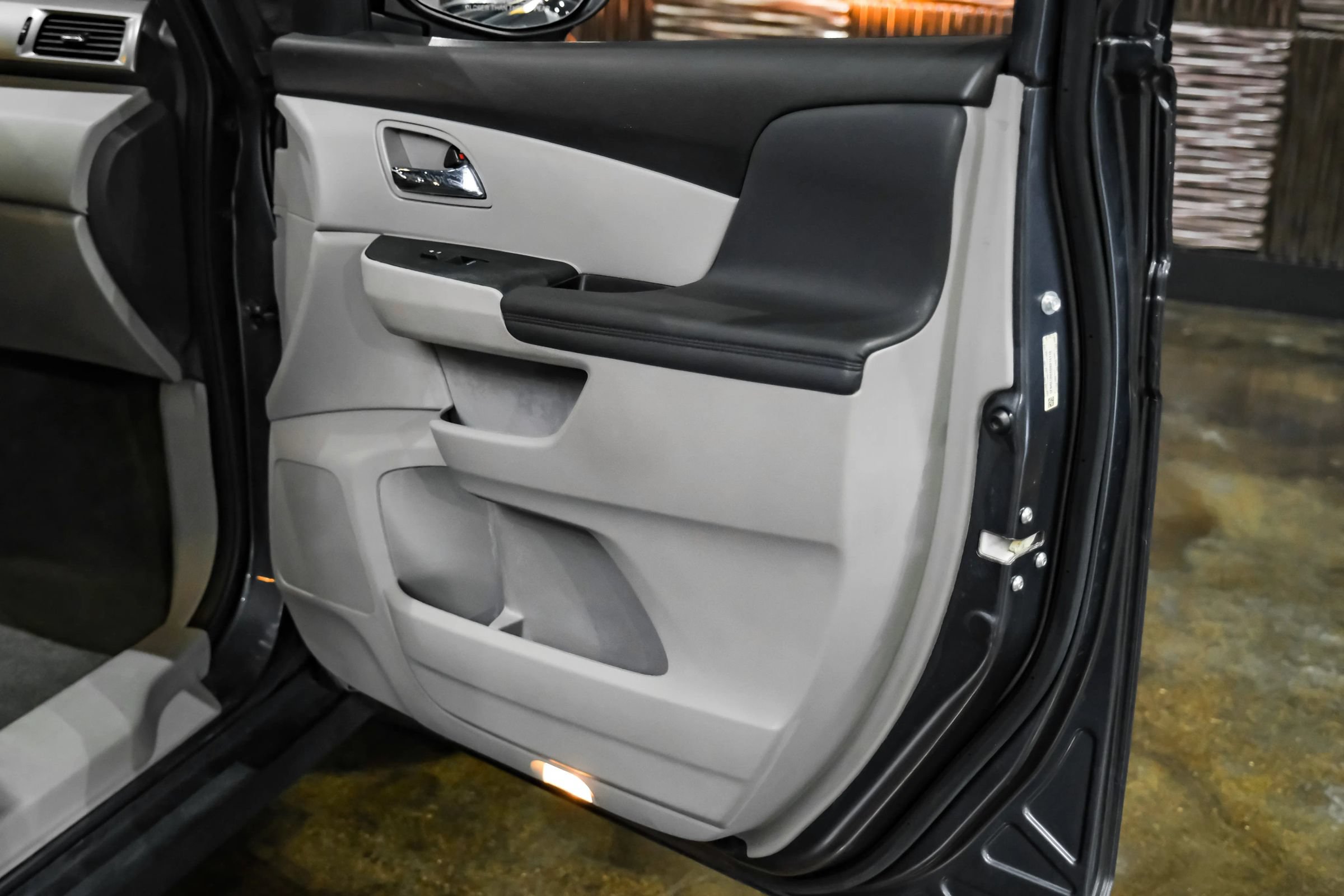 Used 2017 Honda Odyssey EX-L image 43