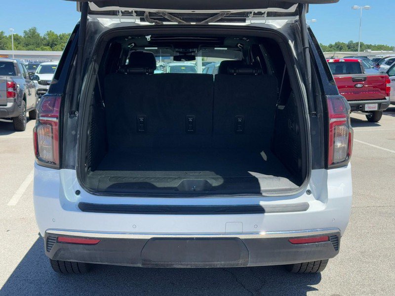 Used 2024 Chevrolet Suburban LT w/ LT Signature Package AWD/4WD image 5