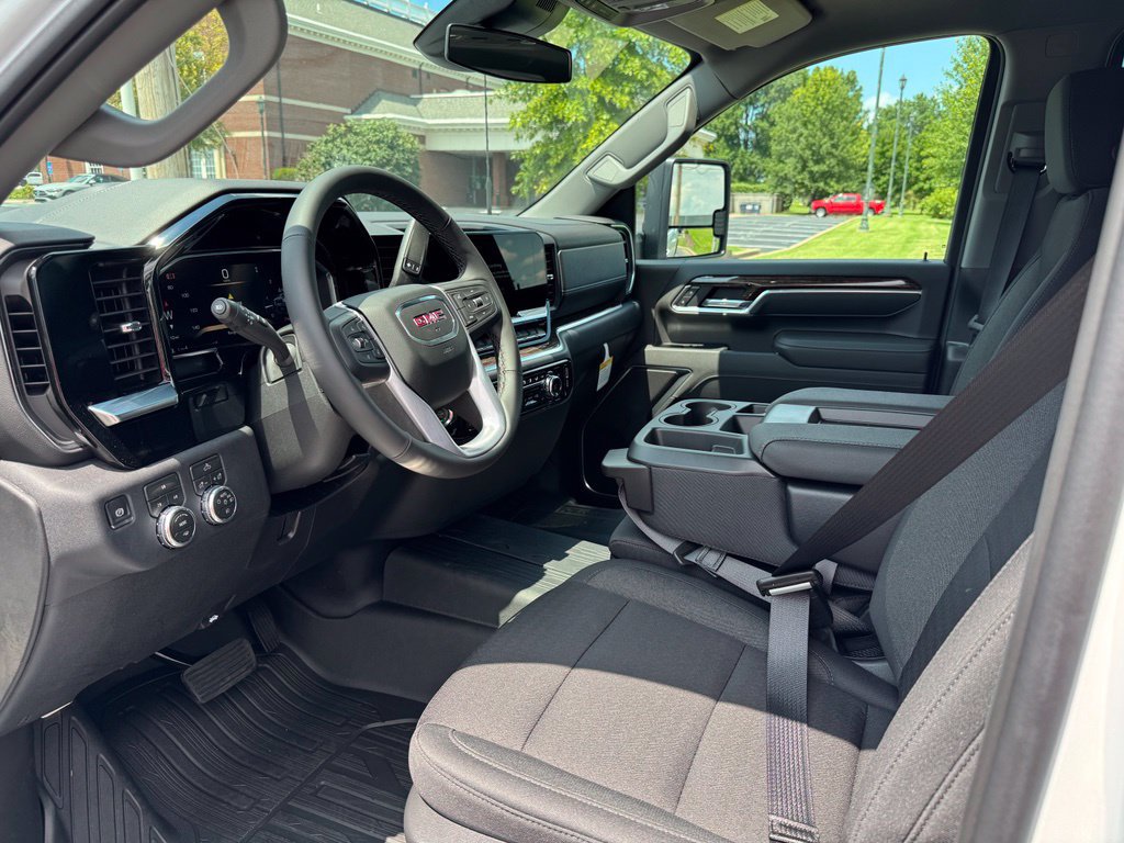 New 2026 GMC Sierra 2500 SLE w/ SLE Value Package; AWD/4WD image 10