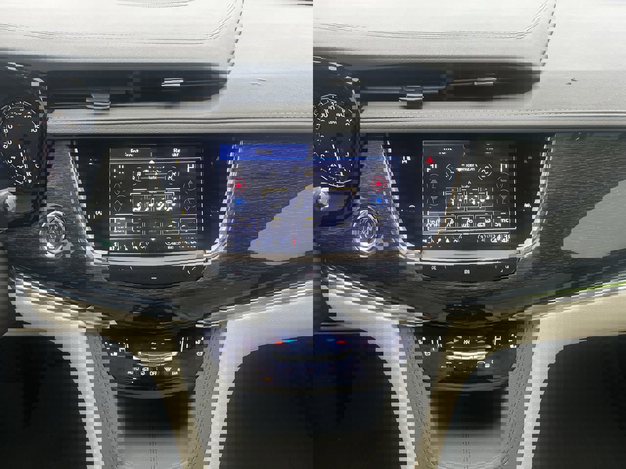 Used 2020 Cadillac XT6 Premium Luxury image 27