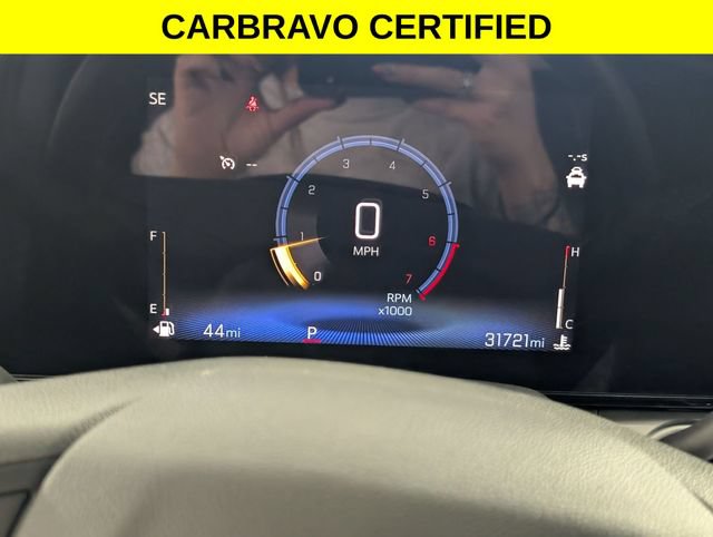 Certified 2025 Chevrolet Trax LT w/ LT Convenience Package FWD image 17