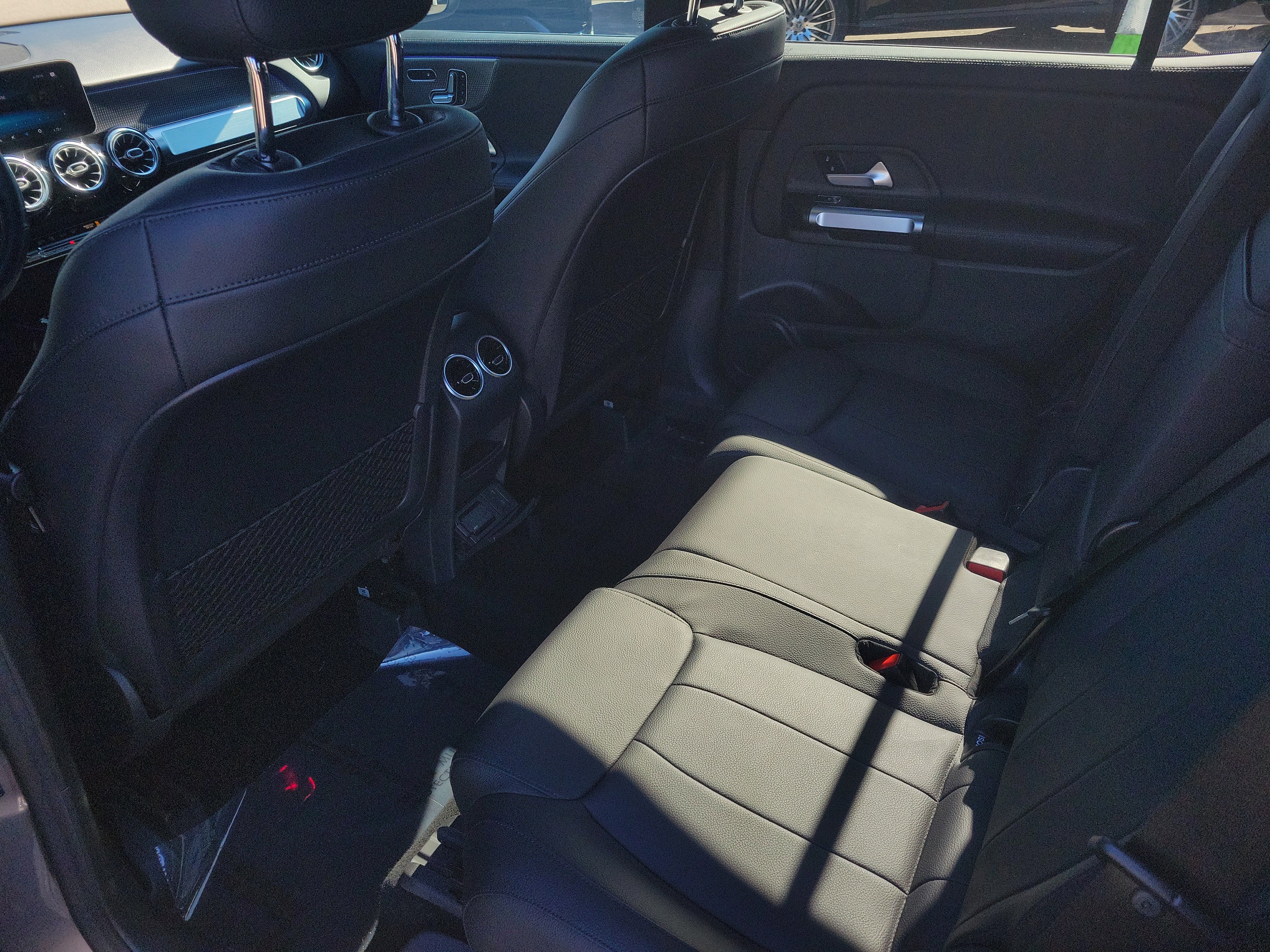 Certified 2021 Mercedes-Benz GLB 250 4MATIC image 14