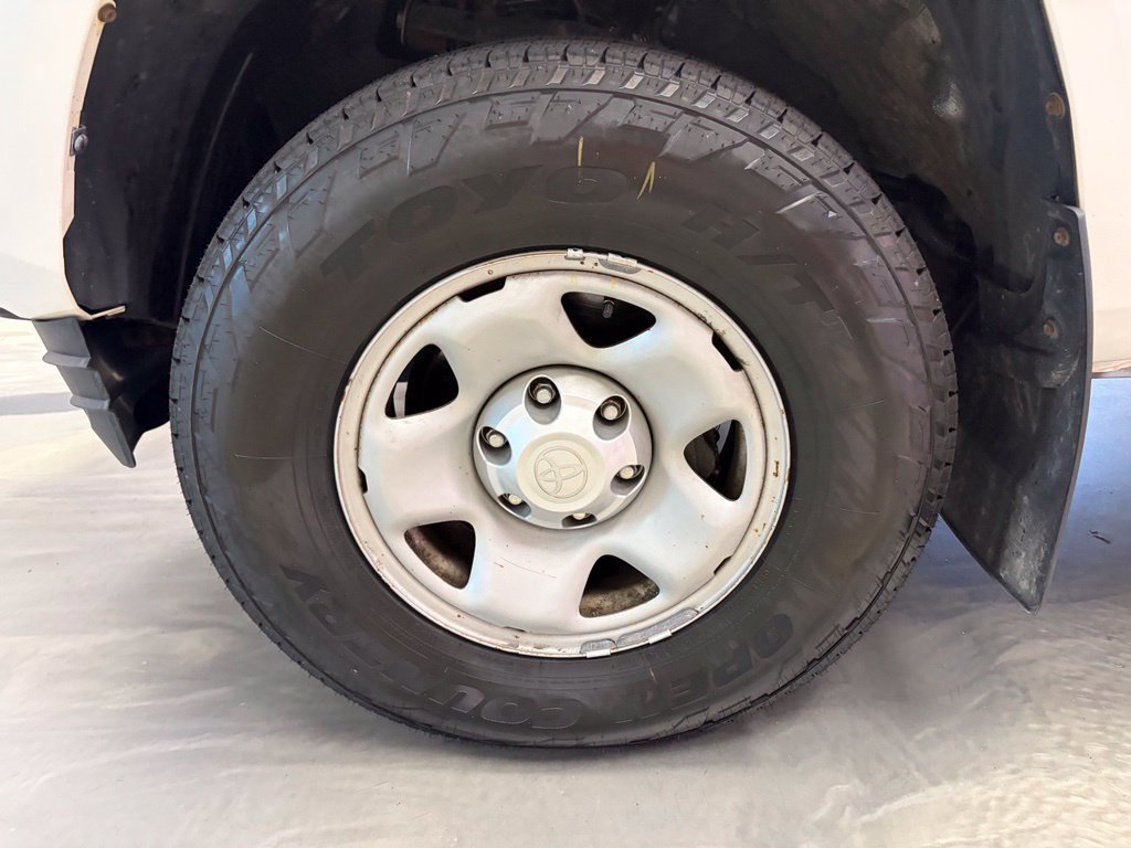 Used 2017 Toyota Tacoma SR w/ Tow Package AWD/4WD image 19