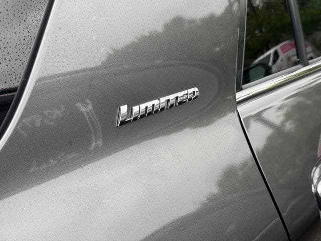 Used 2023 Toyota 4Runner Limited RWD image 15