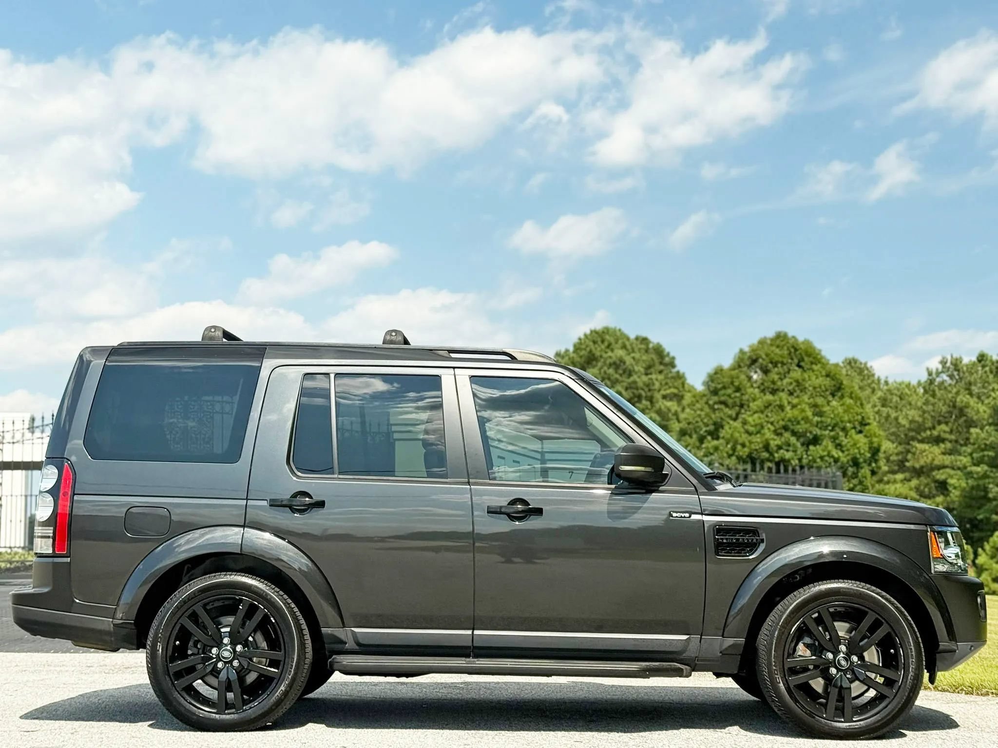 Used 2015 Land Rover LR4 HSE AWD/4WD image 6