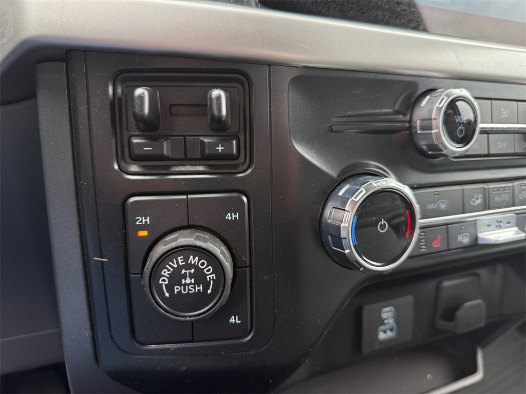 Certified 2022 Ford F150 XLT w/ Equipment Group 302A High image 19