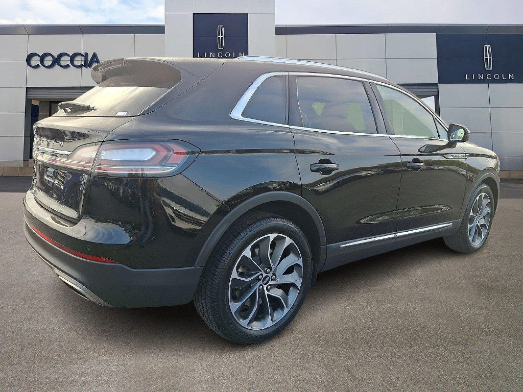 Certified 2022 Lincoln Nautilus Reserve AWD/4WD image 4