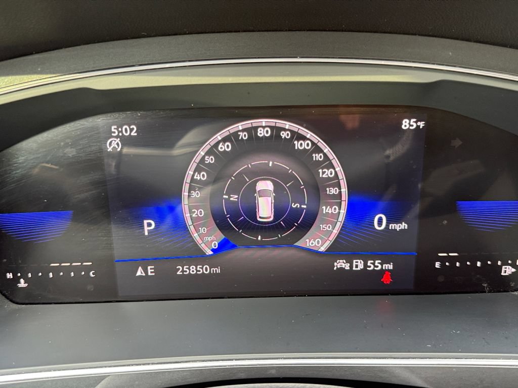 Used 2023 Volkswagen Tiguan SE w/ Panoramic Sunroof Package FWD image 13