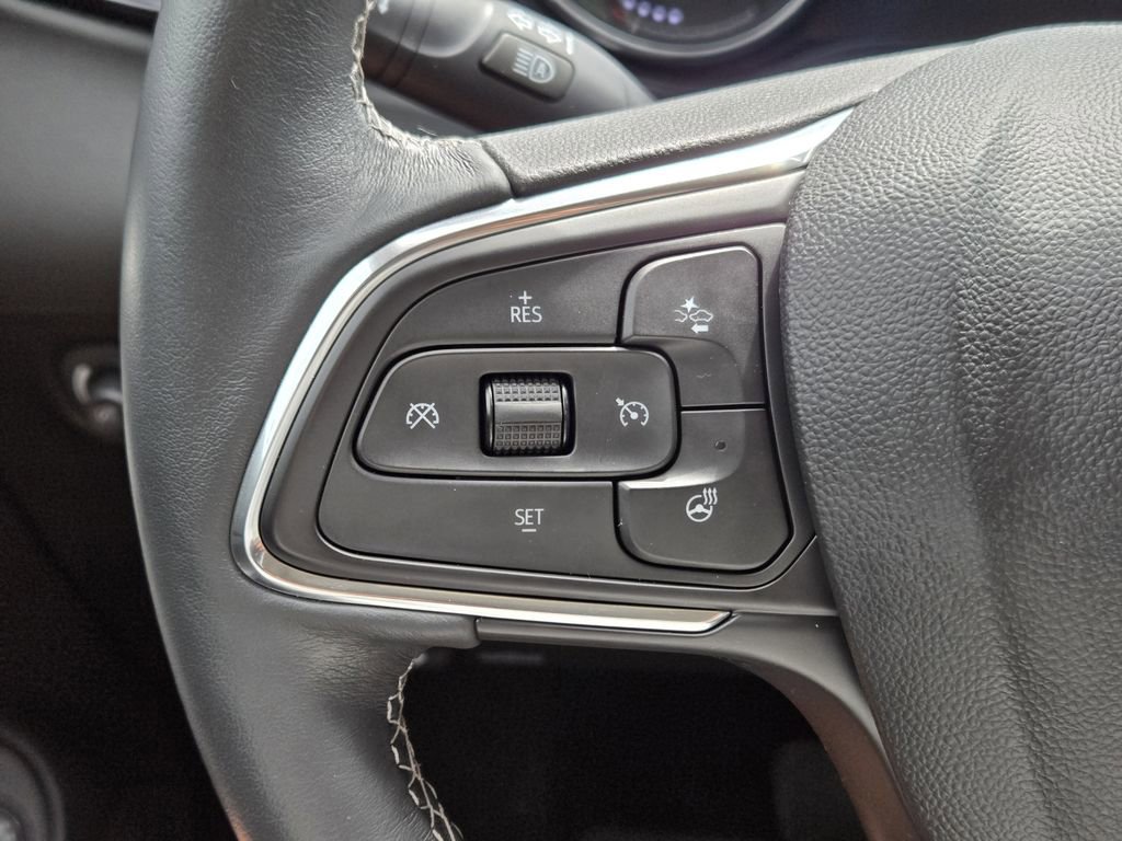 Used 2023 Buick Encore GX Essence w/ Advanced Technology Package FWD image 28