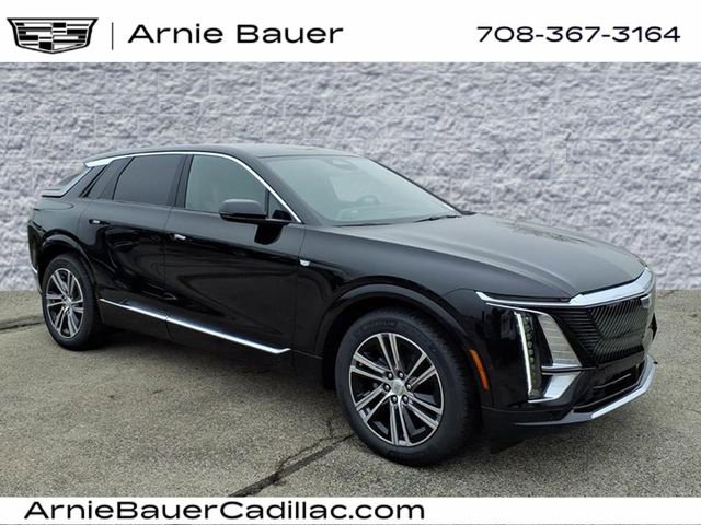 New 2026 Cadillac Lyriq Luxury w/ LPO, Floor Liner Package