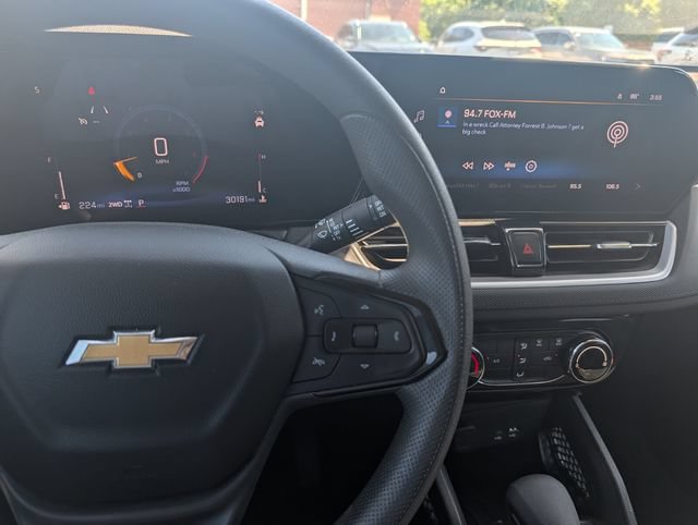 Used 2025 Chevrolet TrailBlazer LT AWD/4WD image 38