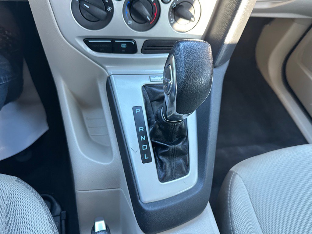 Used 2013 Ford Focus SE FWD image 27