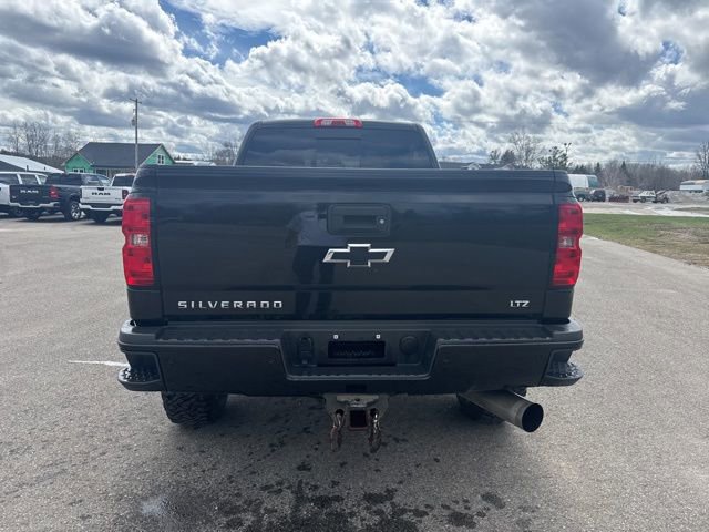 Used 2019 Chevrolet Silverado 2500 LTZ w/ Duramax Plus Package AWD/4WD image 4