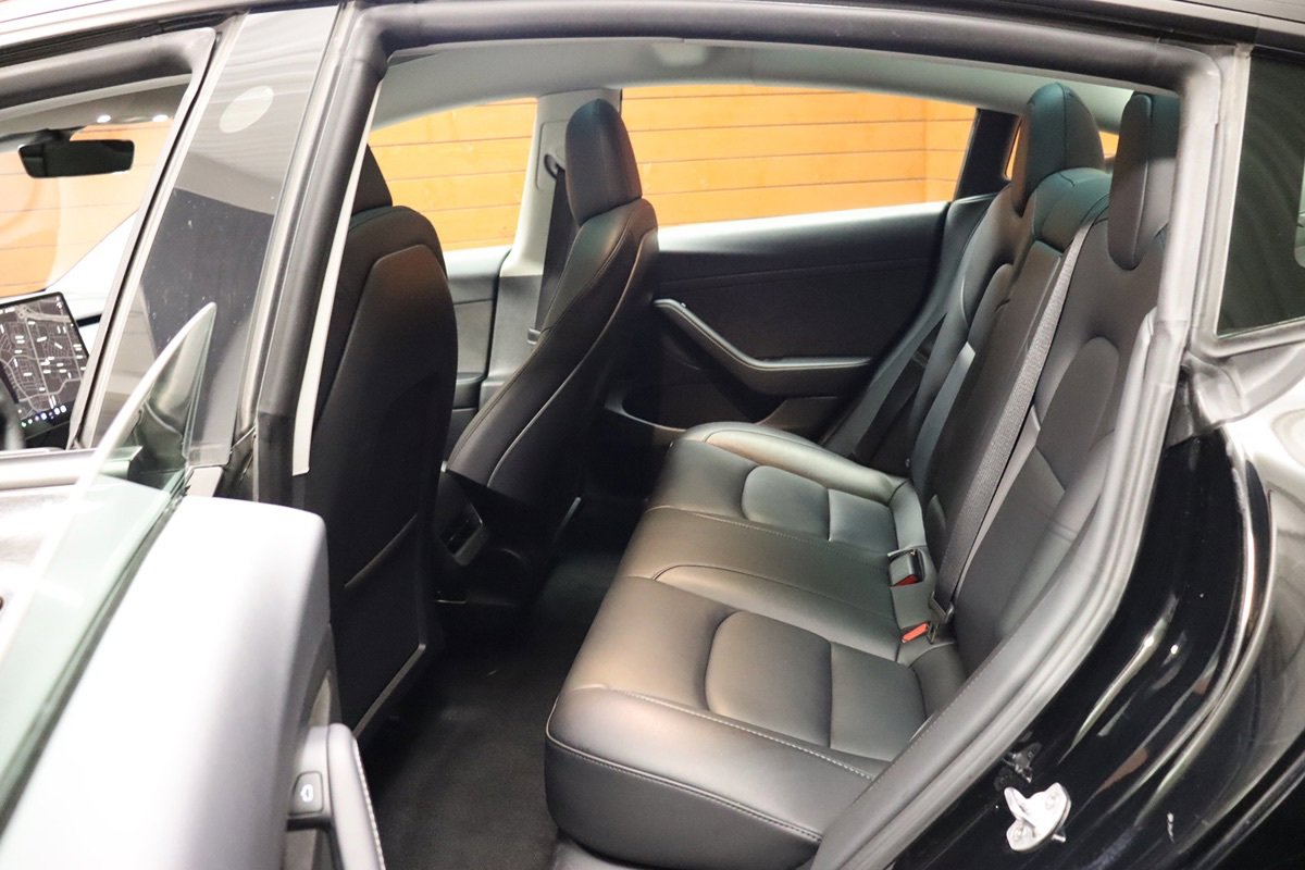 Used 2022 Tesla Model 3 Standard Range RWD image 37