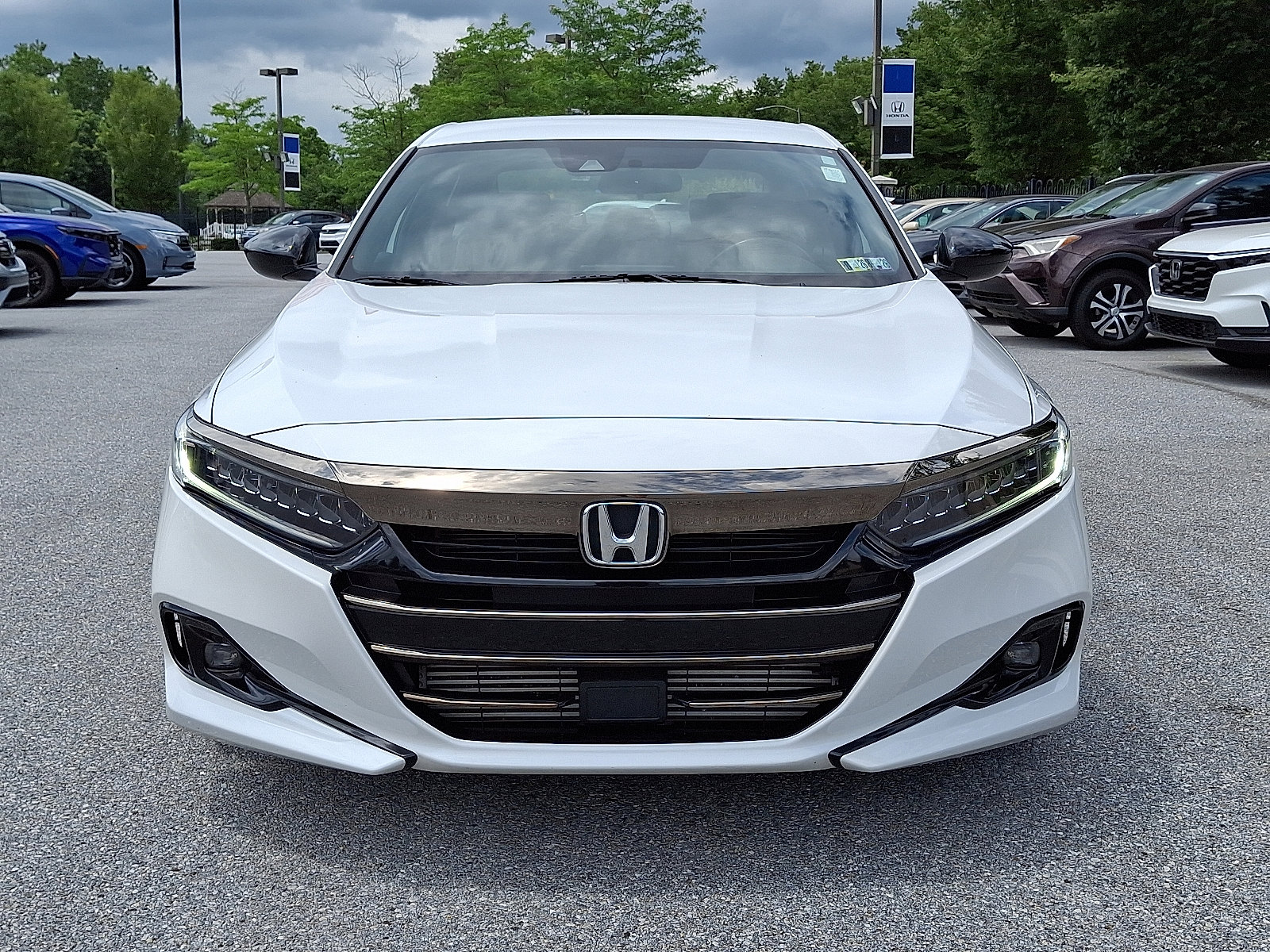 Used 2022 Honda Accord Sport image 2