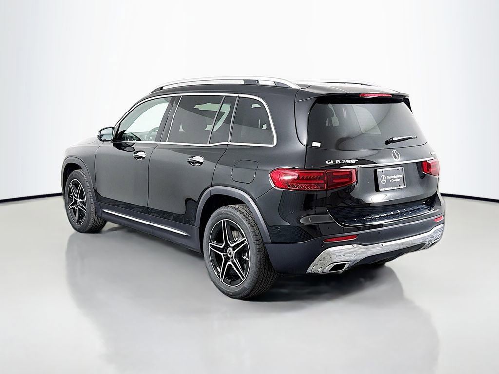 Used 2026 Mercedes-Benz GLB 250 4MATIC image 5