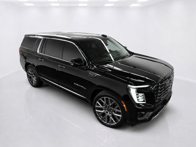 Used 2025 GMC Yukon XL Denali Ultimate AWD/4WD image 6