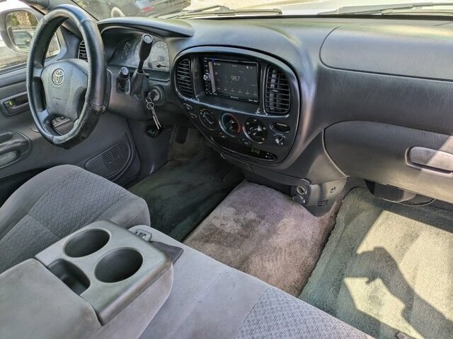 Used 2003 Toyota Tundra SR5 w/ SR5 Extra Value Pkg RWD image 32
