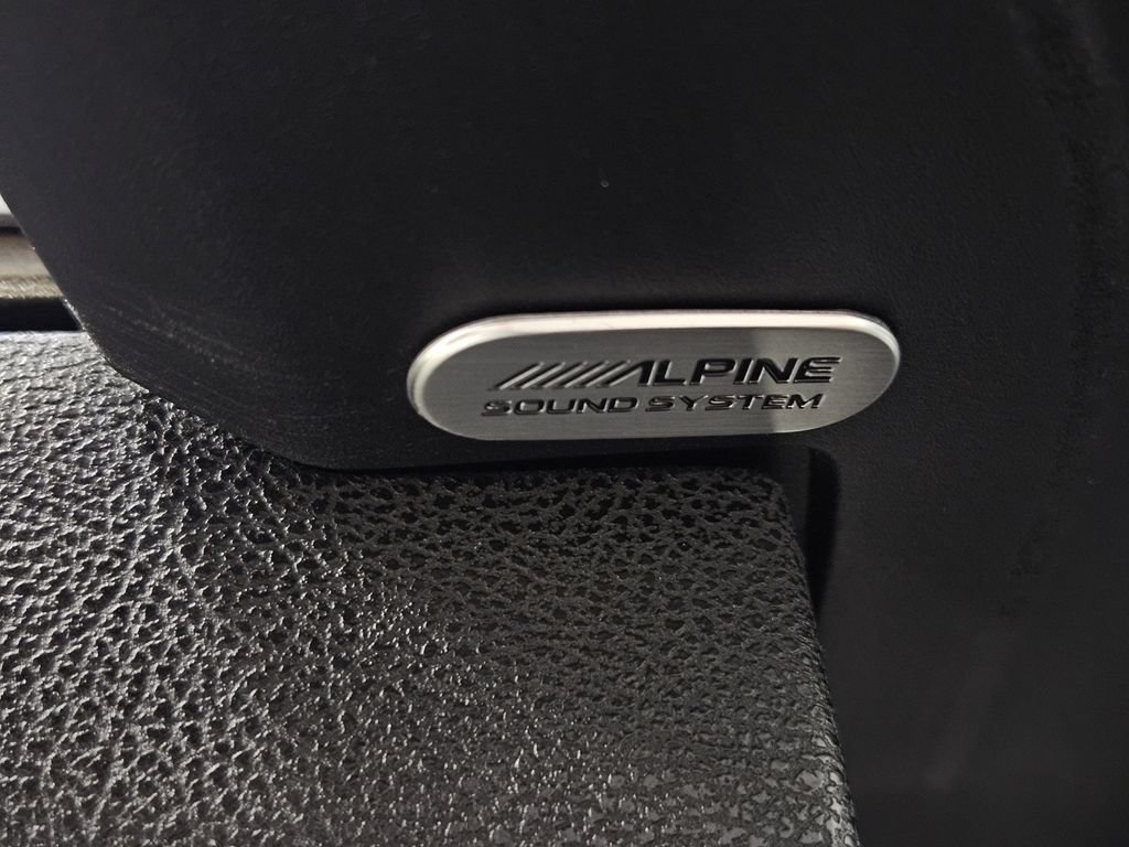 Used 2019 Dodge Charger R/T RWD image 18