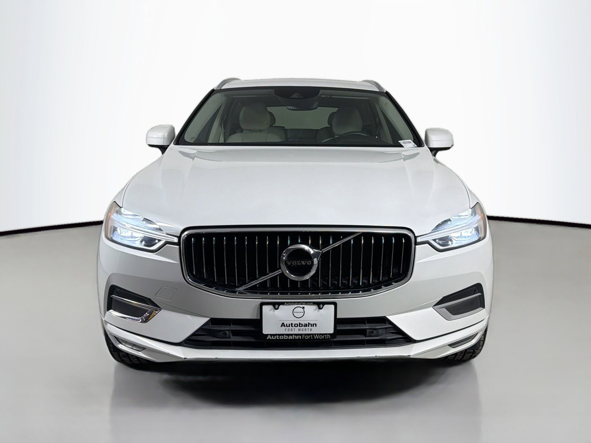 Used 2018 Volvo XC60 T5 Inscription w/ Convenience Package AWD/4WD image 2