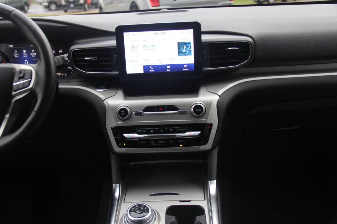 Certified 2022 Ford Explorer XLT w/ Equipment Group 202A image 20