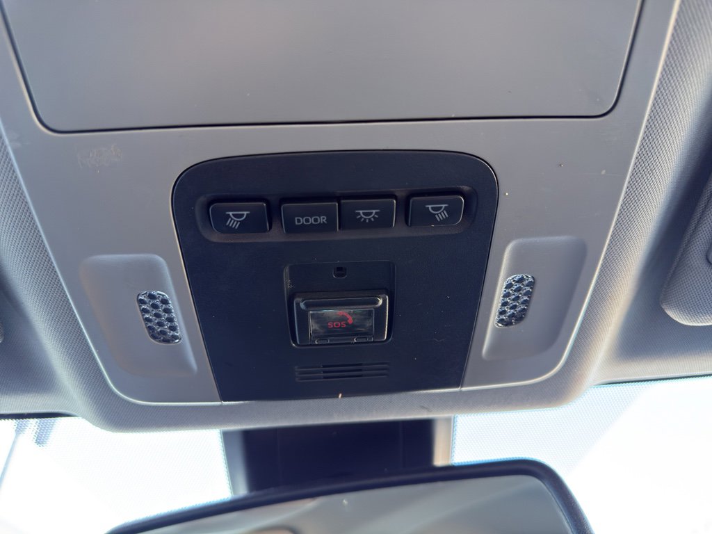 Used 2021 Toyota Camry XLE FWD image 23