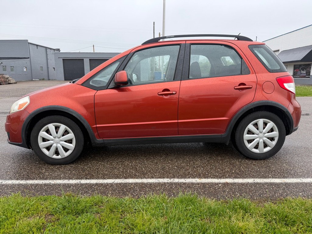 Used 2010 Suzuki SX4 AWD Hatchback image 8